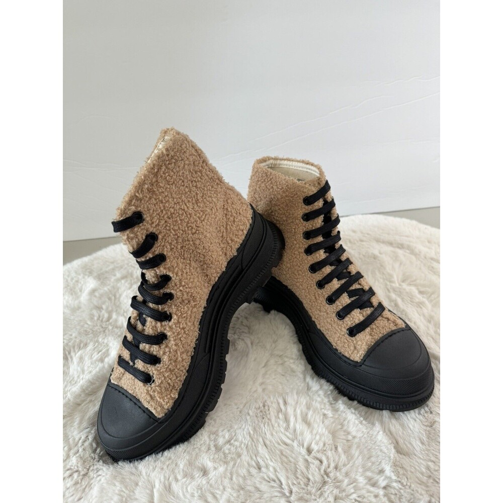 Internationally Blank Sherpa High Top Lug Sneakers Beige Fall New In Box 38